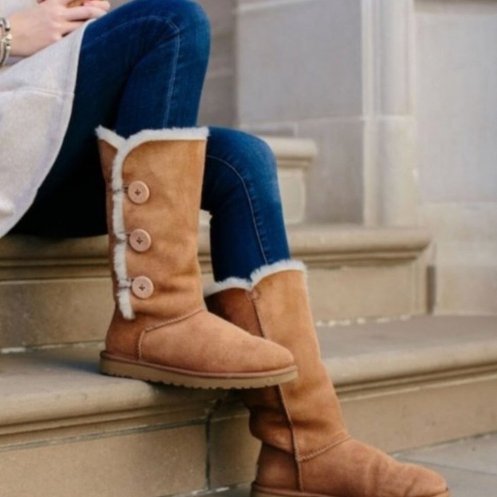 Ugg Bailey Boots. Size 7